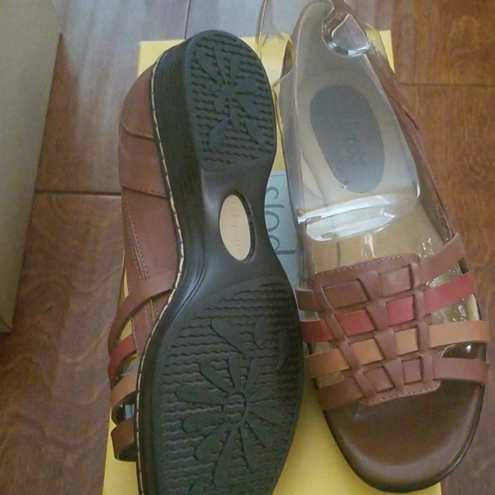 Soft spot sandals